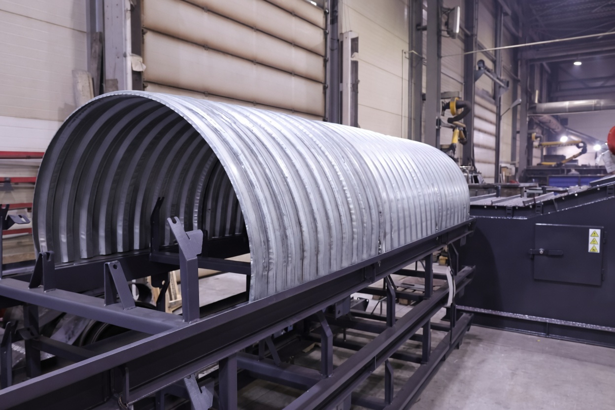 Профнастил Н114ПГ для укрытия конвейеров из арочного профнастила в СПб и ЛО